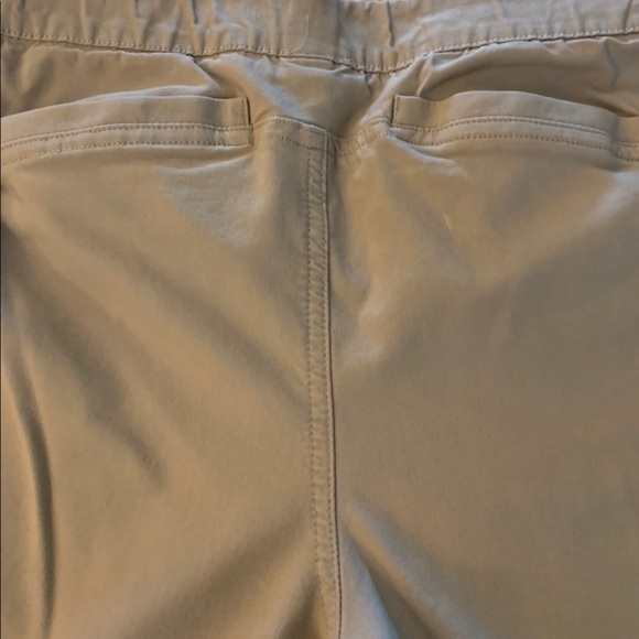 Vera Wang Capris - SP - Picture 2 of 6